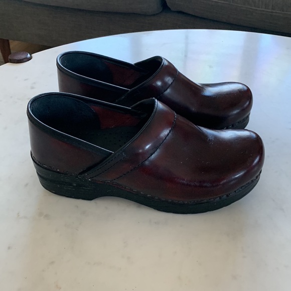 Dansko Maroon leather clogs - Picture 3 of 4